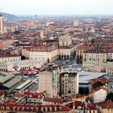 Commercio a “due velocità”: Torino soffre ma le difficoltà maggiori sono in provincia