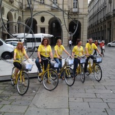 Gli informatori turistici in bicicletta di Confesercenti in azione anche lunedì in occasione della visita del Papa