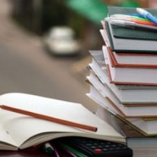 Voucher-scuola della Regione, c’è tempo fino al 30 maggio per presentare la domanda. Comprende anche il contributo per i libri di testo e verrà erogato entro l’estate. Ecco come ottenerlo