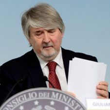 Pensioni, Poletti: Ape volontaria pronta a inizio settembre