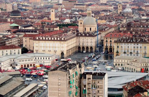 Mercato di Porta Palazzo, bando per l’assegnazione dei posteggi liberi nel settore ortofrutta