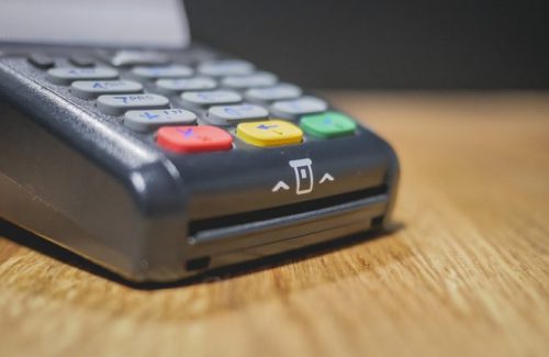 Pagamenti elettronici, Confesercenti: “Tax Credit Pos insufficiente per le imprese. Troppa burocrazia per accedere al beneficio, usare lo stesso sistema del bonus a fondo perduto”