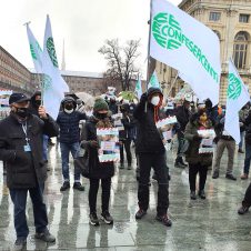 #FateLavorareAncheNoi – La manifestazione dei pubblici esercizi organizzata da Fiepet-Confesercenti: “Riapertura – immediata e senza il limite di orario alle 18 – per le nostre attività”. Ecco le foto