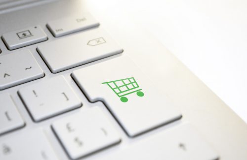 E-commerce, dal 1° luglio in vigore le nuove regole europee: ecco gli obblighi per i commercianti che vendono a privati consumatori all’interno della Ue