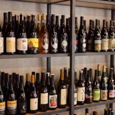 Torino, nuova ordinanza su alcolici e superalcolici: per tutto dicembre limiti alla somministrazione e alla vendita in quattro zone cittadine. Ecco regole, orari e aree interessate