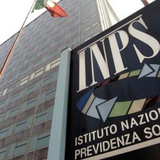 Inps, slitta al 20 agosto il termine di pagamento della rata dei contributi in scadenza il 17 maggio