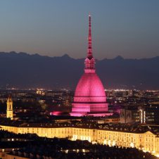 Torino – Partenza Giro d’Italia, sabato 8 maggio vietati l’asporto di bevande in vetro e in lattina e la somministrazione di superalcolici dalle 12 alle 18 nell’area interessata dalla manifestazione