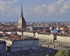 Confesercenti: “Il weekend delle arti riempie Torino, alberghi occupati al 90%. Ma il trend positivo si sta consolidando da ormai molte settimane”