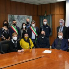 Al via il Distretto diffuso del commercio della Collina Morenica. Confesercenti: “Sinergie e collaborazione per lo sviluppo del territorio e delle attività di prossimità”