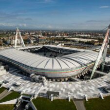 Partita Juventus – Psg (mercoledì 2 novembre), a Torino e Venaria niente alcolici superiori ai 5°: ecco gli orari e le aree cittadine dove sono previsti i divieti di vendita e di somministrazione