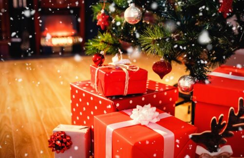 Natale, Confesercenti: “I piemontesi scelgono la tavola (anche per i regali): boom (+15%) nelle vendite dei prodotti enogastronomici. Nella Regione spesa media in leggera crescita (235 euro), un miliardo e mezzo di tredicesime destinato alle feste. E a fine anno Torino sarà invasa dai turisti: negli alberghi occupate 9 camere su 10 fra il 28 dicembre e il 1° gennaio”. Il presidente Banchieri: “Una provvidenziale boccata d’ossigeno per i consumi in un 2024 che si concluderà in negativo”