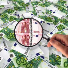 Inflazione, Confesercenti: “L’aumento dei prezzi rischia di bruciare fino a dieci miliardi di euro di potere d’acquisto in tre anni”