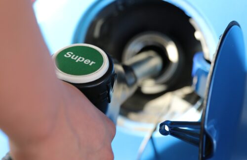 I benzinai: “Non vogliamo essere manovalanza a basso costo per le compagnie petrolifere e dal governo ci aspettiamo nuove regole per la distribuzione carburanti”. Domani sera l’assemblea unitaria di Faib-Confesercenti, Fegica e Figisc/Anisa-Confcommercio per illustrare le richieste della categoria
