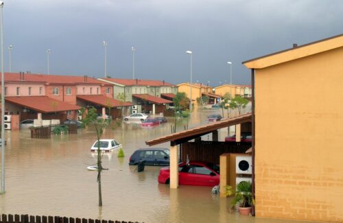 “Assicurazione contro gli eventi catastrofali: il 31 marzo scadenza troppo ravvicinata per le aziende, necessaria una proroga”. Richiesta della Confesercenti e delle altre associazioni d’impresa al governo