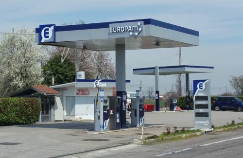 Benzinai a secco da cinque giorni: non rifornite molte stazioni di servizio Europam. Faib-Confesercenti: “Situazione insostenibile, perdite per migliaia di euro. Azienda arrogante, nessuna rassicurazione ai gestori”