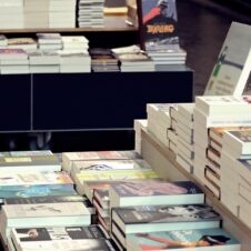 Cultura, Sil-Confesercenti: “Bene il Comune di Torino che rinuncia allo sconto sull’acquisto dei libri destinati alle biblioteche: è un sostegno alle librerie del territorio”